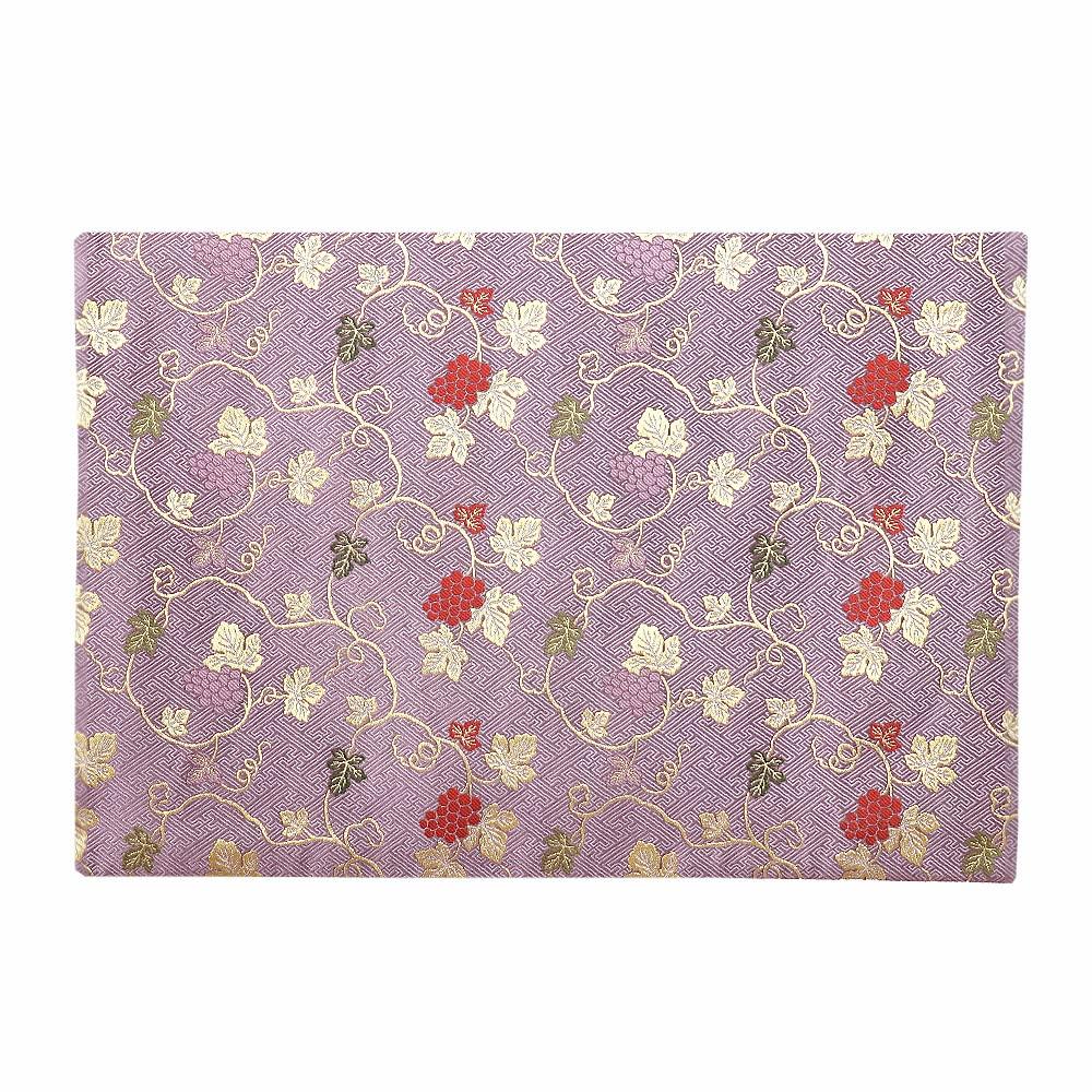 

Намукума-чан Кобо Покров для стола с узором «Виноградная лоза», Золотой парчовый коврик, Огнестойкий, Размер 2 сяку, 35 см x 51 см (Размер 20, 005, Фудзи)