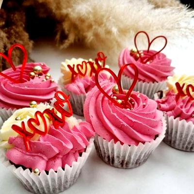3 szt. Akrylowe Toppery na Tort z Napisem Love Walentynkowa Dekoracja LOVE na Babeczki Materiały Imprezowe