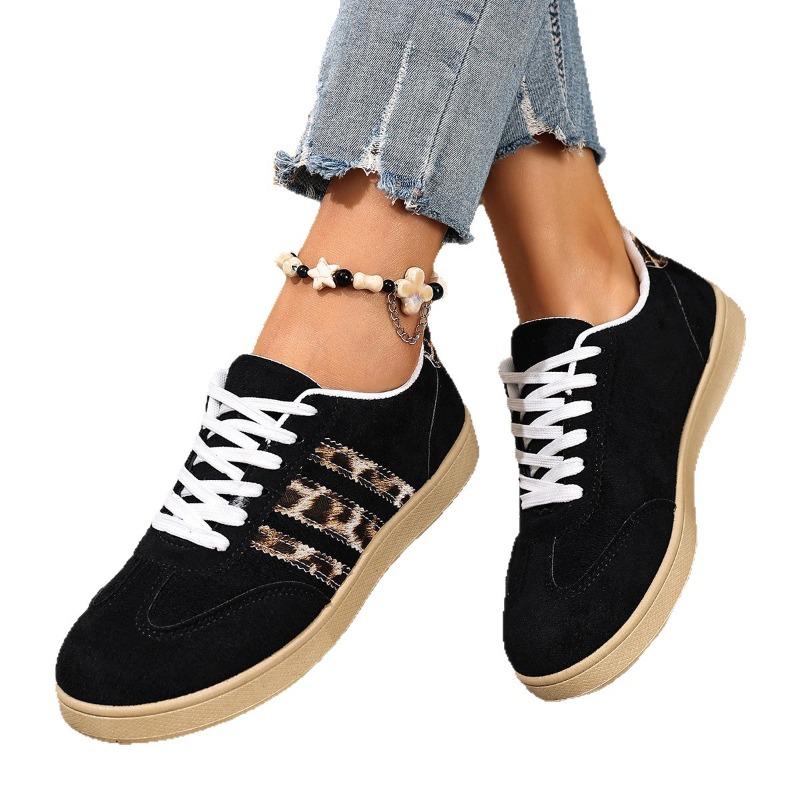 Women's Wide Width Leopard Print Sneakers - Round Toe Lace-Up Retro White Shoes, Casual Fashion Flats for Everyday Wear