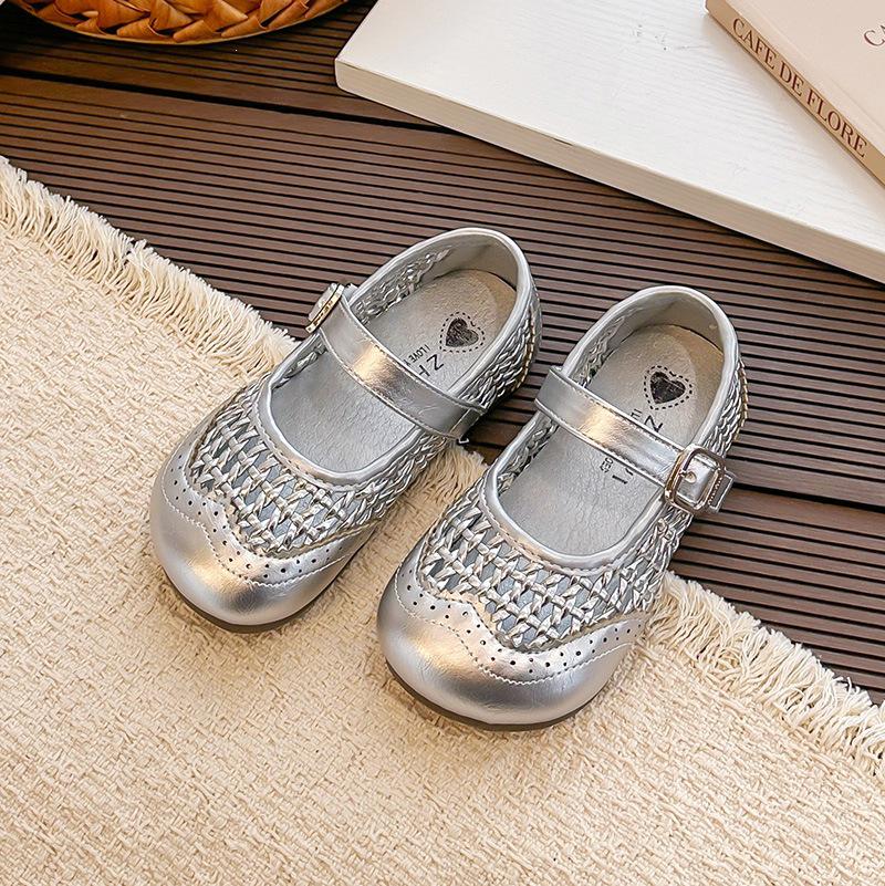 Beach Girl Closed-Toe Princess Sandals for Kids - Woven Flats with Soft Soles for Summer 2026 25