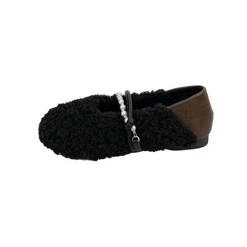 Flat-bottomed Mary Jane lamb wool shoes, children wear new Doudou shoes in autumn and winter
