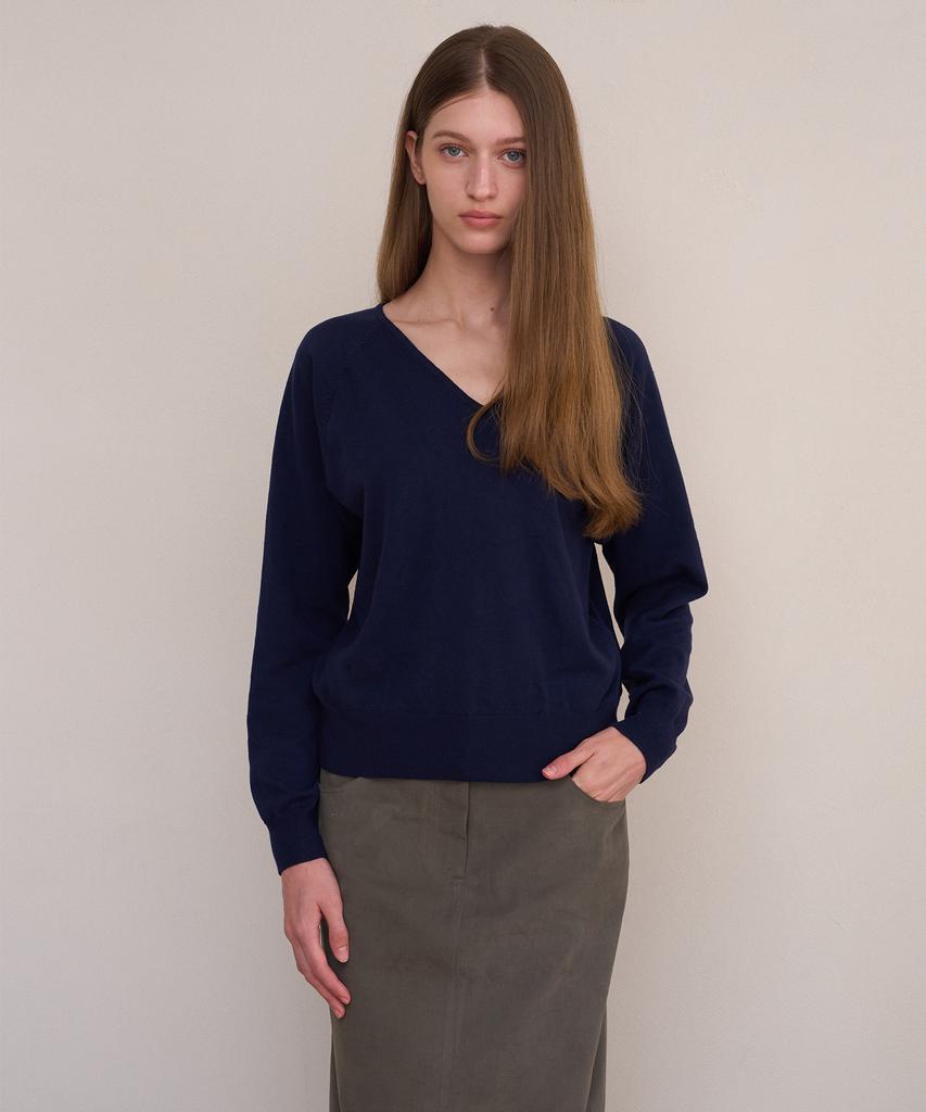 ATEMPO Essential V-Neck Pullover Knit