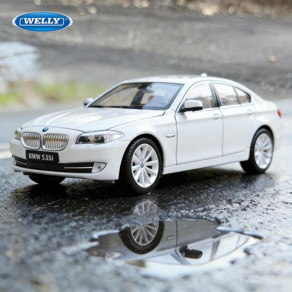 WELLY 1/24 BMW 535i Alloy Scale Car Model Diecast Metal Static Miniautre Model Car Collection Children Toy Car Vehicles Gifts