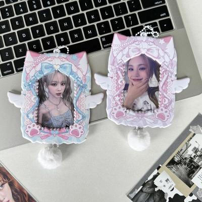 Kawaii Katze mit Plüschschwanz Kartenhalter Niedliche Flügel Bilderrahmen 3 Zoll Kpop Fotokartenhüllen für Mädchen Taschenanhänger Großhandel