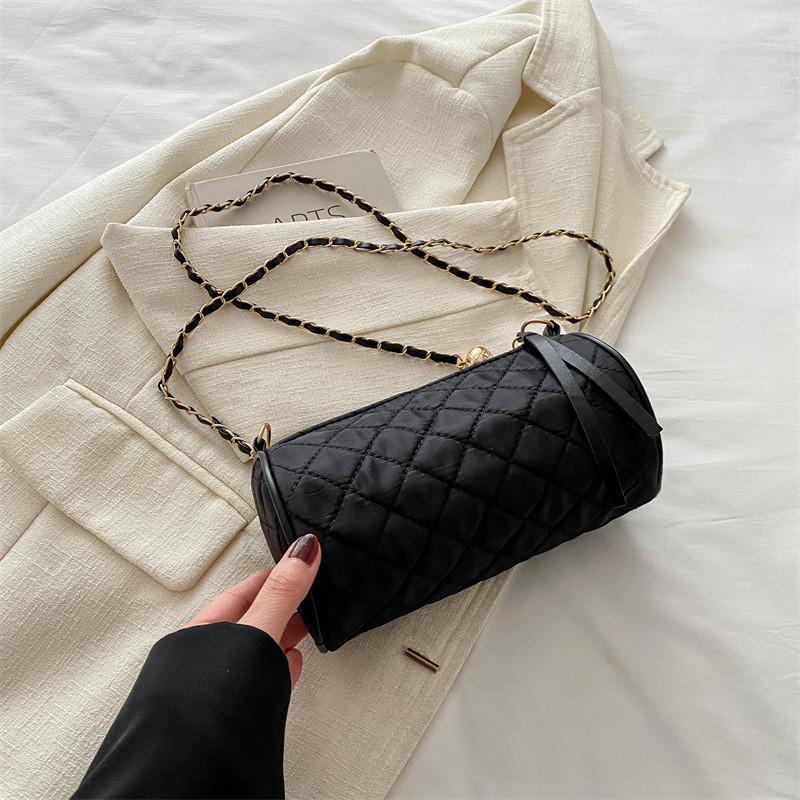 Chic Street Style 2024 Spring Casual Crossbody Bag Women s Minimalist Single Shoulder Bag Popular Commuter Bag