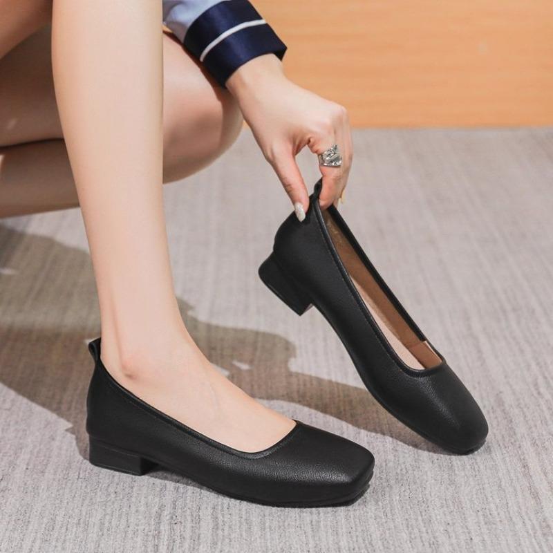 

Мягкая кожа черные профессиональные рабочие туфли одинарки женские новые осенние с мелким вырезом квадратный носок удобная мягкая подошва рабочие маленькие кожаные туфли 40 чёрный