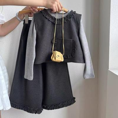 Girls' Autumn Vest New Fashionable Children's Internet Celebrity Outfit Baby Spring and Autumn Stylish Three-Piece Set Korean Version