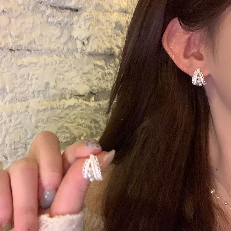 

Серьги-пусеты в виде геометрических треугольников с бриллиантами, французские нишевые милые нежные, персонализированные модные универсальные серьги