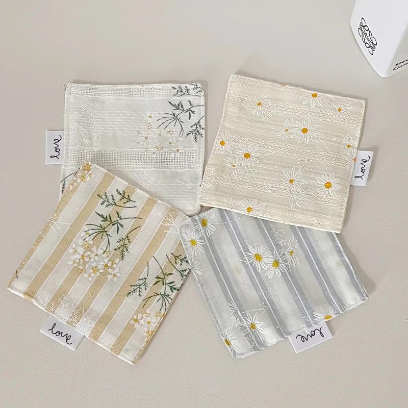 

INS French Square Double Layer Fabric Coaster Vintage Fresh Daisy Florals Rustic Floral Mats Insulated Durable Home Coasters