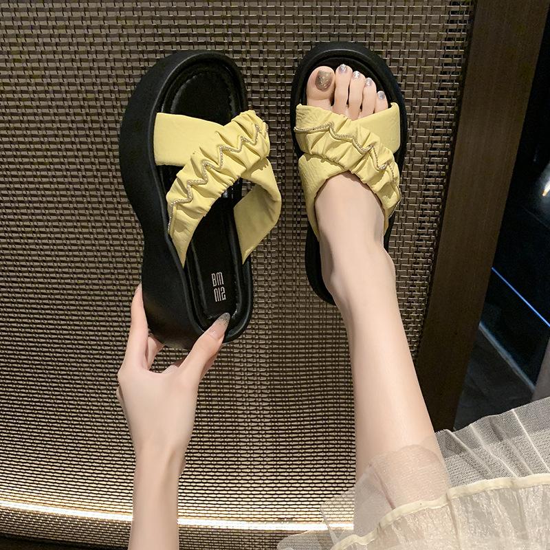 

Fairy wind thick-soled cool slippers female 2025 summer new round head thick-soled comfortable and versatile women s one-character slippers 40 жёлтый