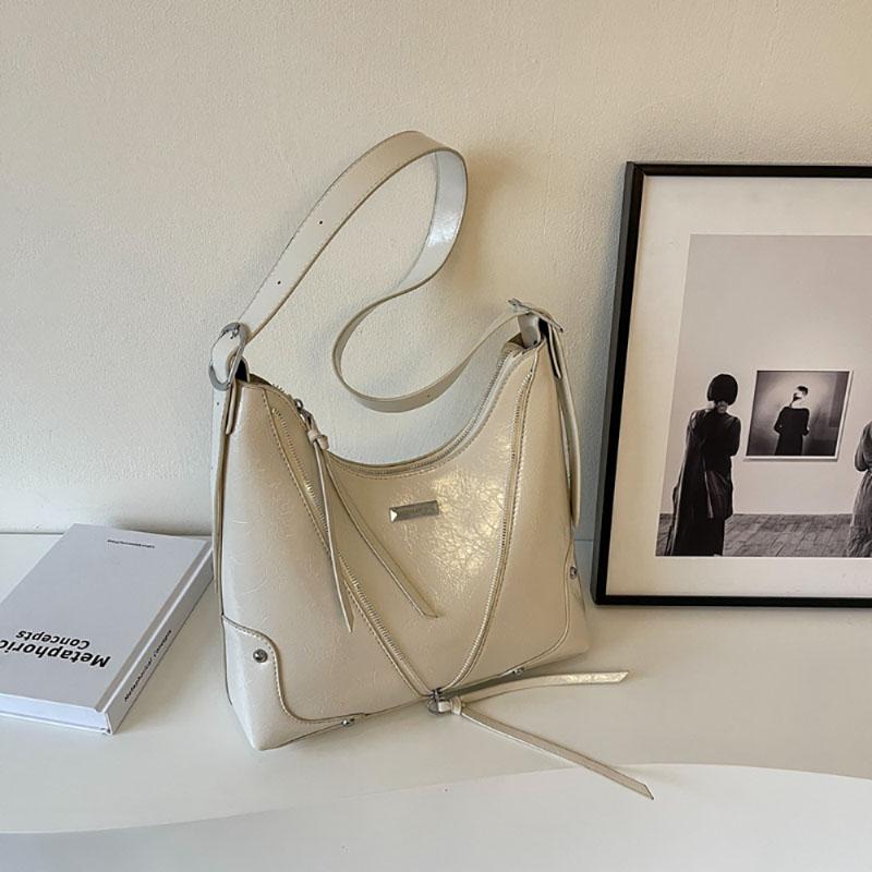 Light Luxury Fashion Shoulder Bag High-End Zipper Design Solid Crossbody Bag New Autumn Winter Popular Commuter Bucket Pack