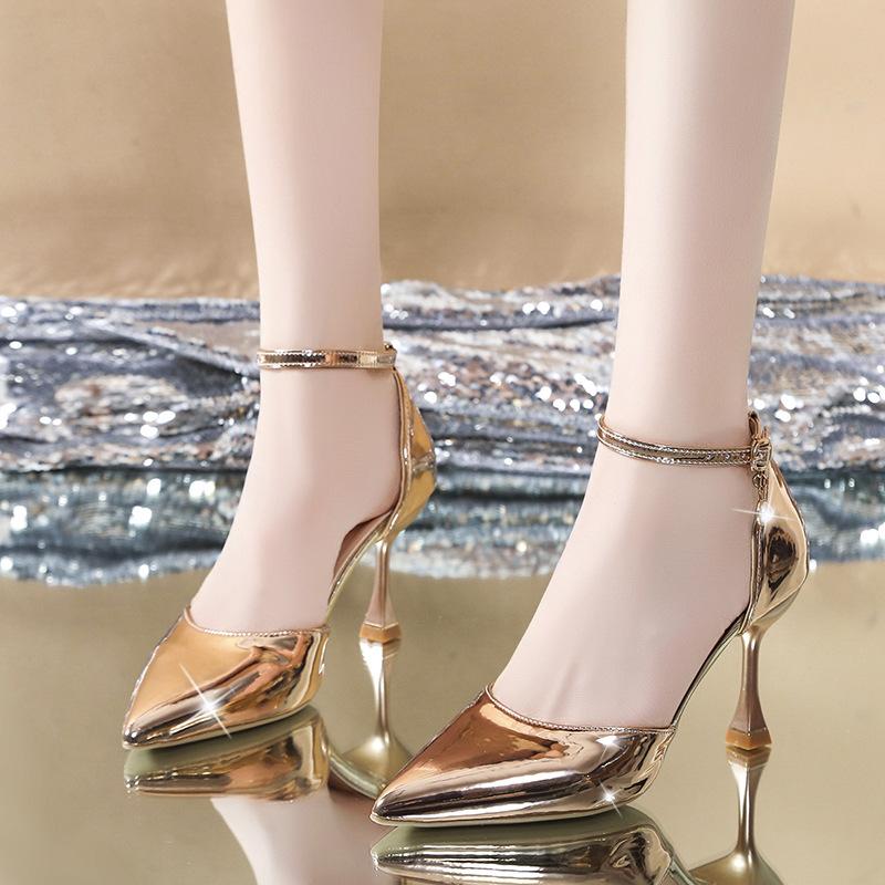 

Сандалии Baotou женские с одним словом пряжка ремешок лето 2025 новая мода полая заостренная верхняя одежда фея туфли на высоком каблуке 39 шампанского