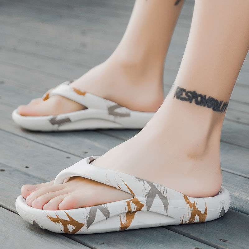 Step On Shit Slippers Men's Summer Flip-flops Sandals Men's Non-slip Deodorant Printing Trend Rubber Thick-soled Wear-resistant Beach Shoes Men