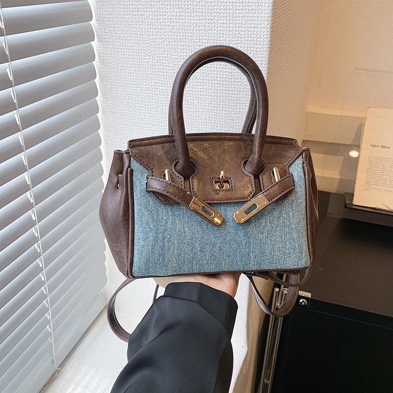 Premium bag summer new niche design messenger bag fashionable simple texture handbag