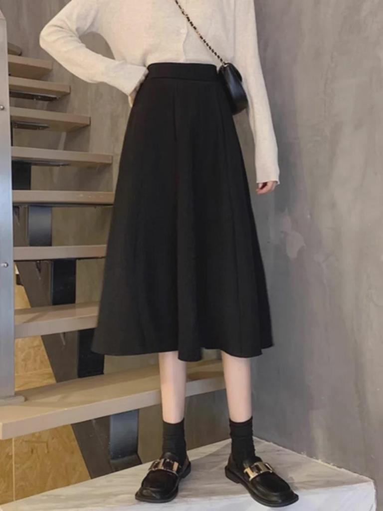 Women's Black High-Waist A-Line Skirt - Spring/Autumn 2024 - Small Size, Medium Length, Big Swing Style.