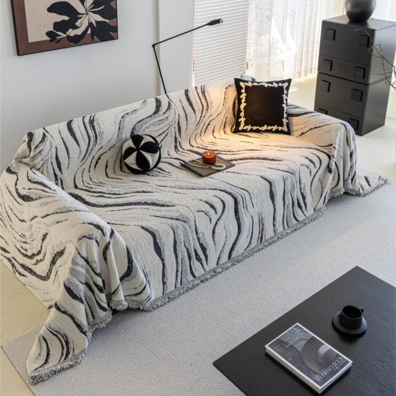 Autumn Winter Camping Picnic Blanket Cojines Decorativos Sofá Sofa Covers Imitation Mink Fur Sofa Mats Throw Blankets