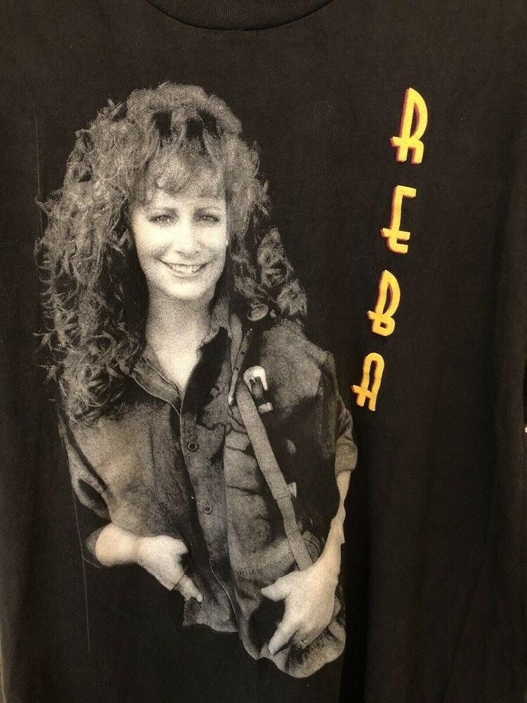 

Vintage 1992 Rebaa McEntire Country Black All Size Tshirt FN643 Unisex T-Shirt M