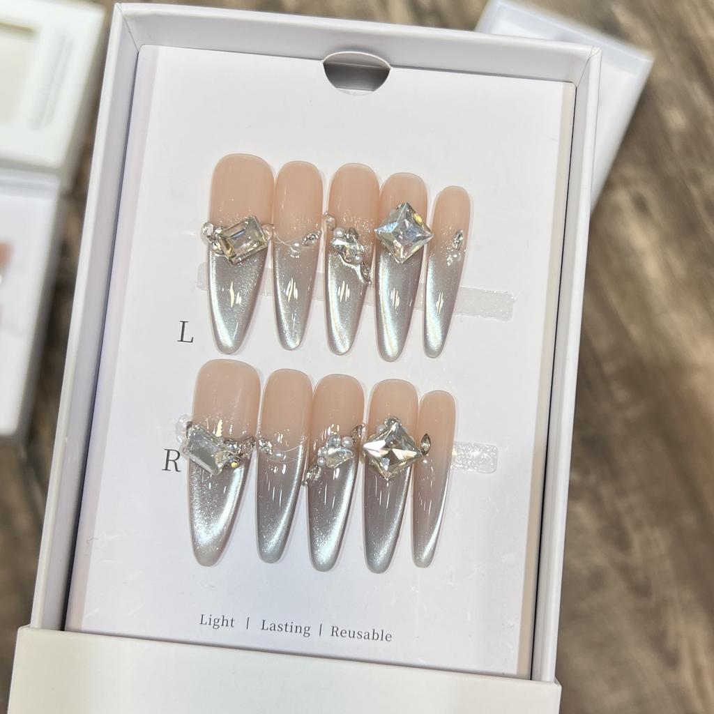 Cat-eye French Manicure Pure Lustful Temperament Nude Color Zircon Crushed Diamond Wear Armor Handmade Armor