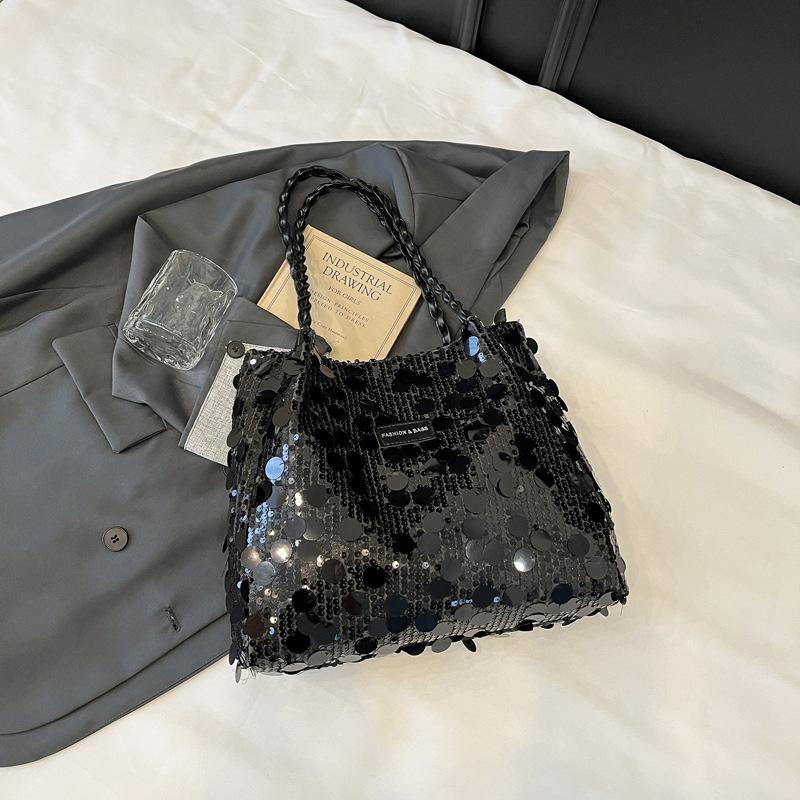 

Autumn and winter popular underarm bag niche design large sequined tote bag versatile single shoulder oblique span bag