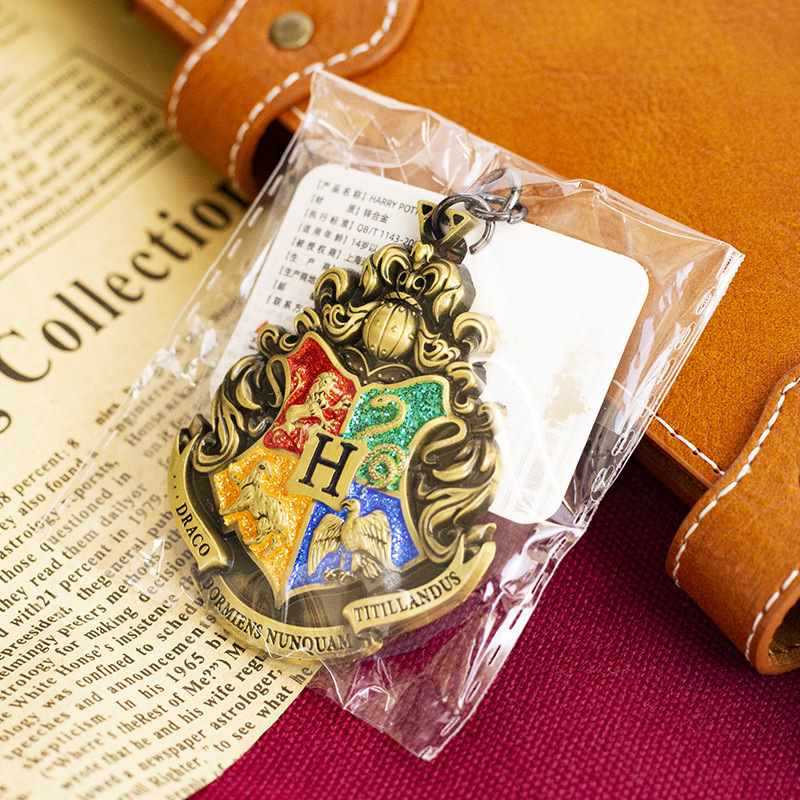 Children's pendant badge zinc alloy keychain American accessory key Genuine keychain, embossed badge