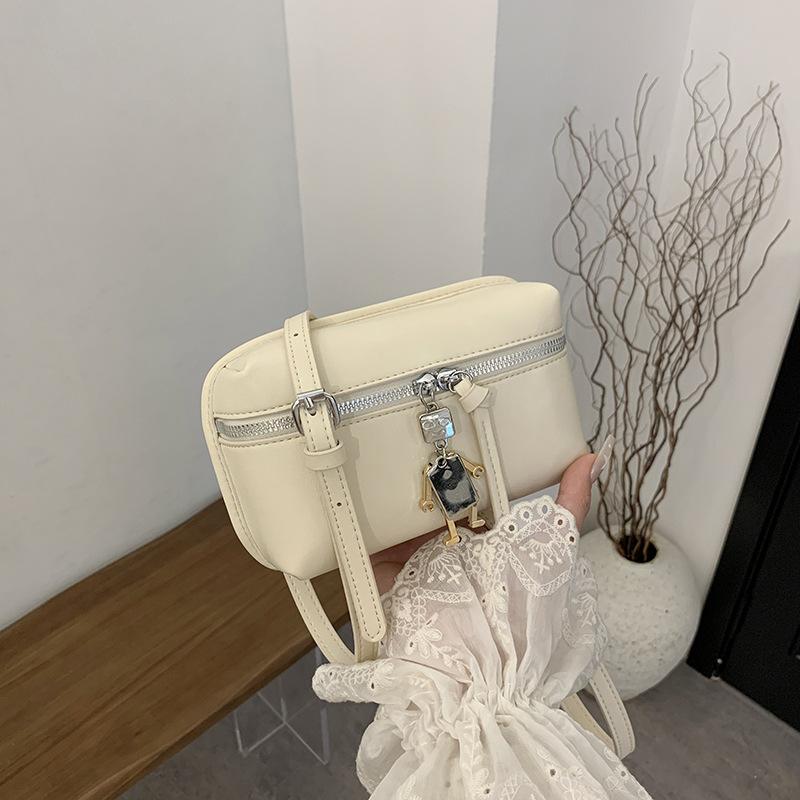 Premium Small Bag Women's New Retro Niche Shoulder Messenger Bag Simple Small Square Bag