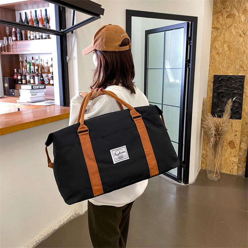 Simple Lightweight Travel Bag - Large Capacity for Gym, Sports, Business, or Outdoor Use.