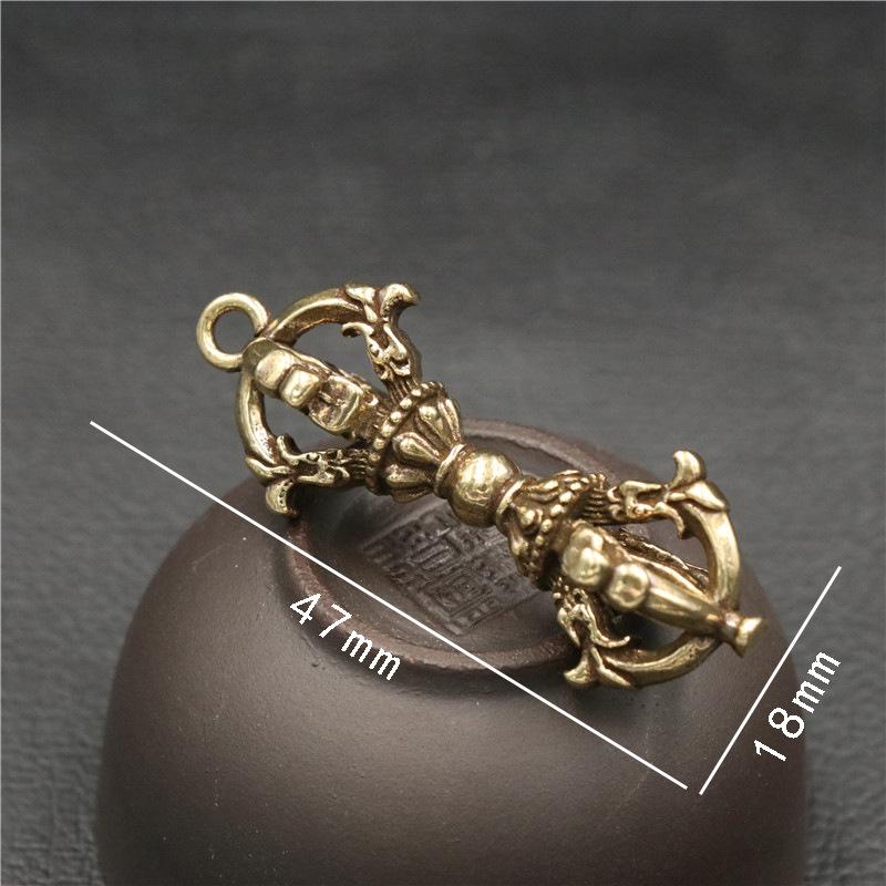 Messing Vajra Stößel Schlüsselanhänger: Goldener tantrischer Anhänger & kleines Ornament