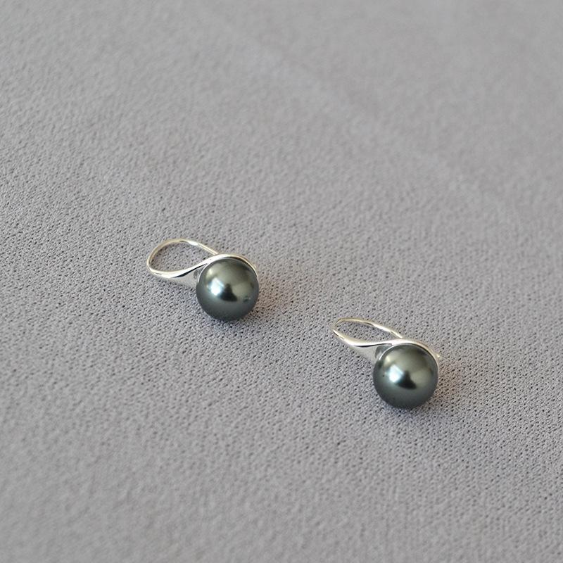 Retro Tahiti Style High-Luster Pearl Stud Earrings with 925 Silver Needle