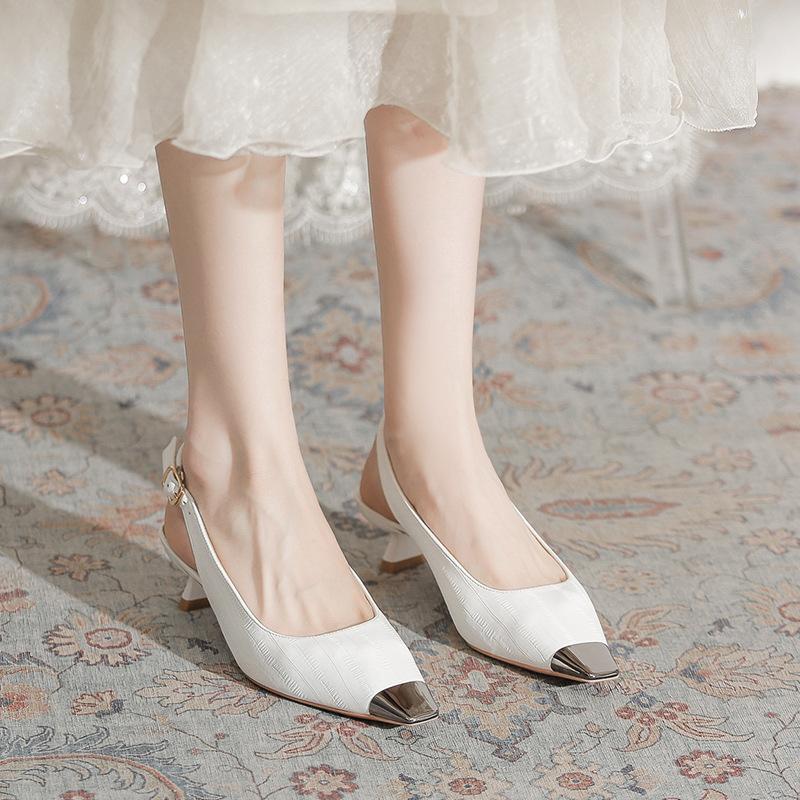 Niche design sense high heels women's metal head summer new kitten heel comfortable wear with skirt versatile sandals