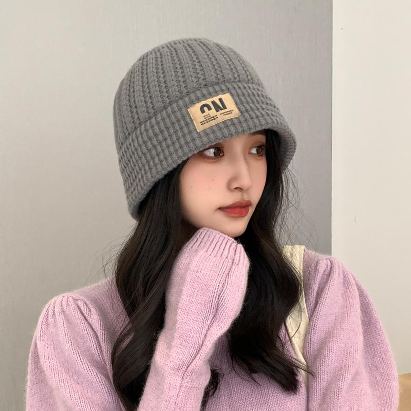 Podzimní a zimní nová čepice Dámská móda Abeceda Pletená vlněná čepice Zimní teplá čepice kbelík Jednobarevná