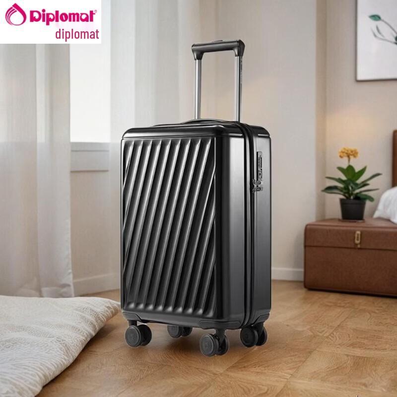 Diplomat 20-inch Hardshell Luggage