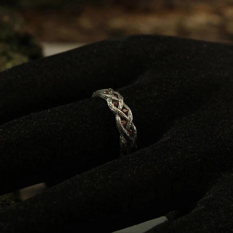 Bohemian Vintage Antik Gold Farbe Unendlichkeit ineinander verschlungener Kreuz Ring Inlay Roter Kristall Ring Wikinger Keltischer Knoten Damen Ehering