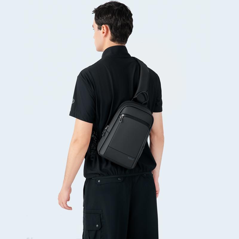 New GOLF Oxford Laptop Bag, Crossbody Bag, Shoulder Bag, Fanny Pack, Sling Bag Tubas Men's Black D253877