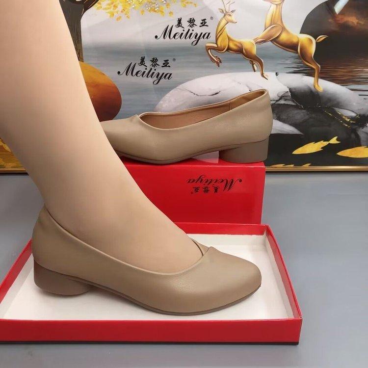 

Осень новые простые повседневные рабочие туфли с круглым носком на танкетке женские туфли однотонные 40 хаки