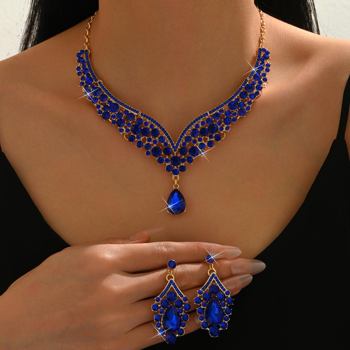 

2026 Jewelry Exaggerated Necklace Set Luxury Crystal Jewelry Banquet Dress Accessories 45CM