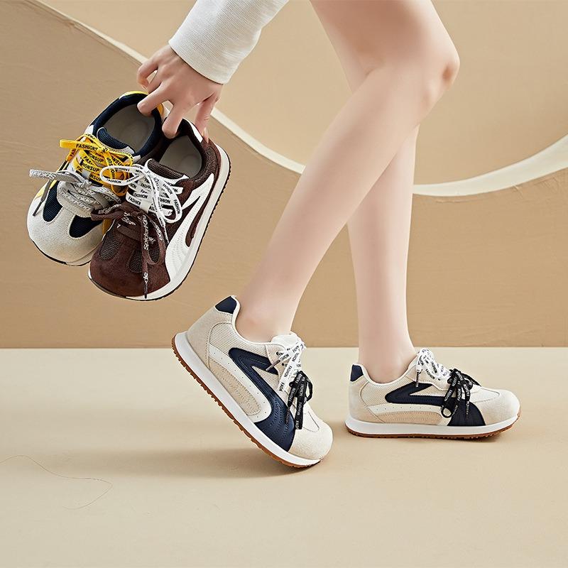 Sports Board Shoes Women's New Inner Height Increase Retro Casual Shoes Versatile Autumn Women's Shoes