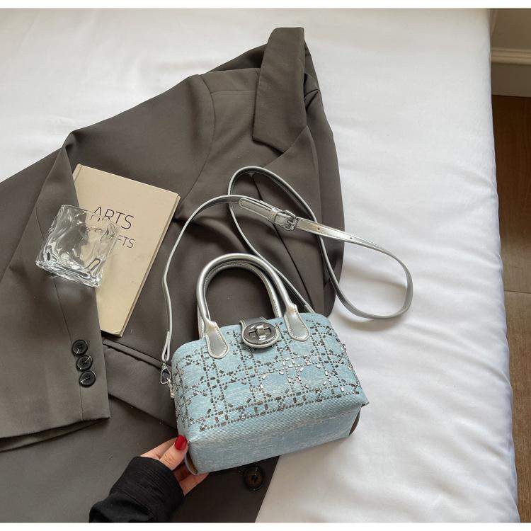 

This year s popular niche design denim hot diamond bucket bag women s 2025 new versatile commuter shoulder messenger bag