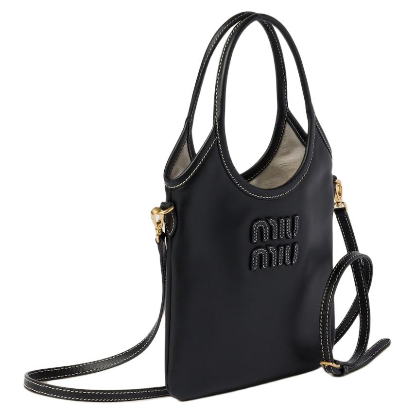 MIU MIU Ivy Graviertes Logo Verstellbarer Abnehmbarer Schultergurt Crossbody Tasche Damen Handtaschen Schwarz 5BA281_2CRW_F0002_V_OLN