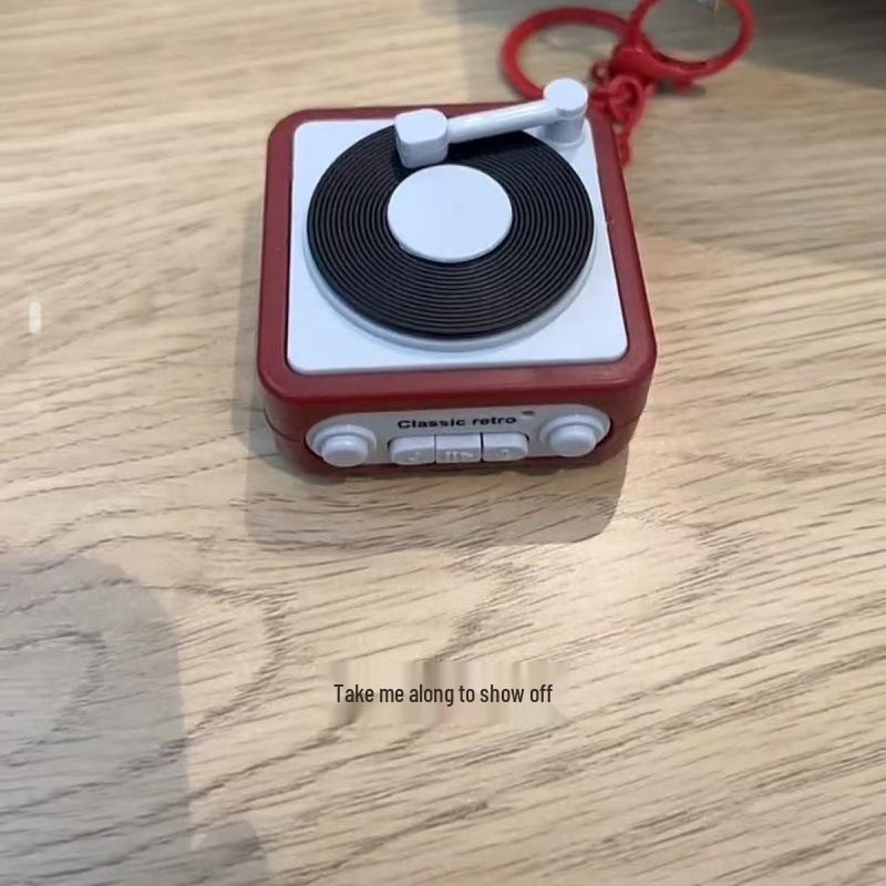 Gramophone Keychain: Fun Portable Music Box & Record Player Bag Pendant Gift for Students and Parties