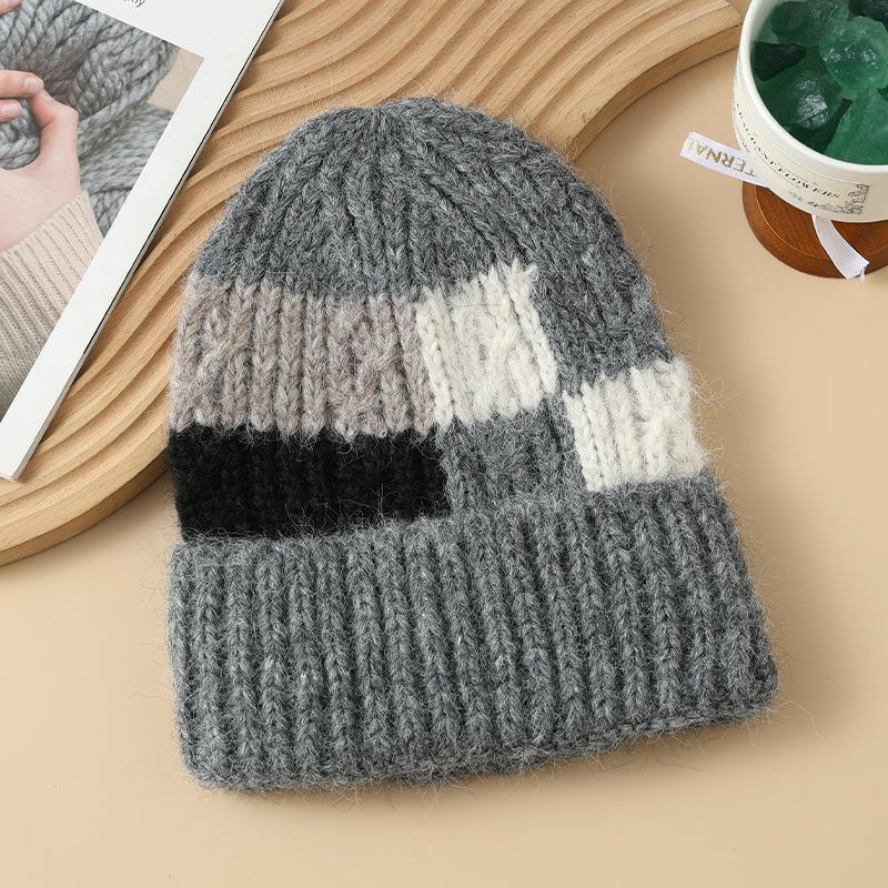 

Autumn and winter hats, women s big head circumference, small face, wool hat, ear protection, warm knitted hat, headgear. One Size