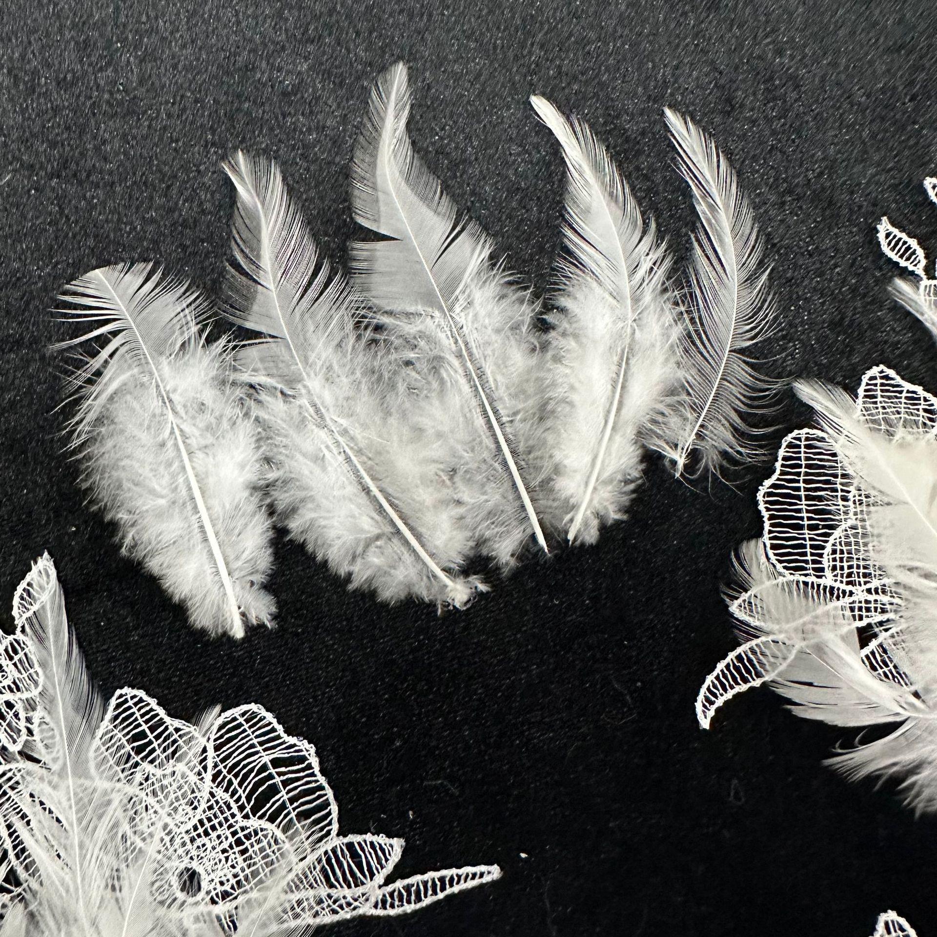 

Ethereal Feather Bridal Headpiece for Wedding Photography белый