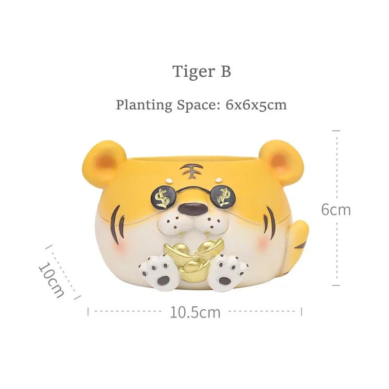 Cute Tiger Small Plant Pot Resin Succulent Planter for Home Office Desk Decor Mini Ornament Fairy Garden Decorative Flowerpot