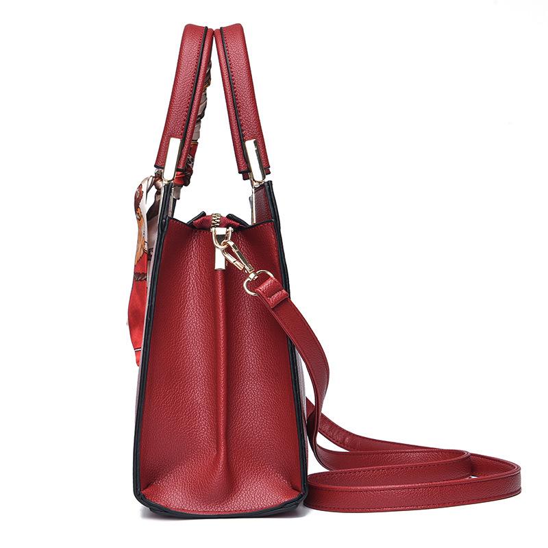 Elegant Red Wedding Bag for Mothers - Crossbody Handbag