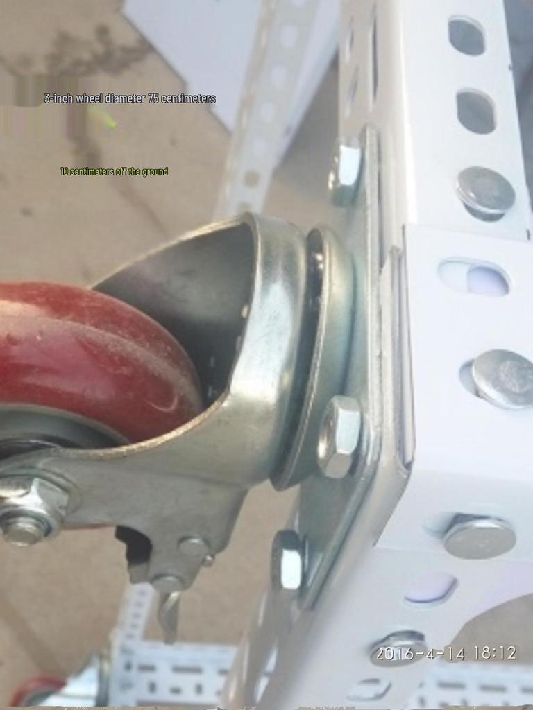 Akcesoria do półek z kątowników: Śruby, Płyty Trójkątne, Podkładki pod Nogi, Śruby M6M8, Plastikowe Ochraniacze na Nogi