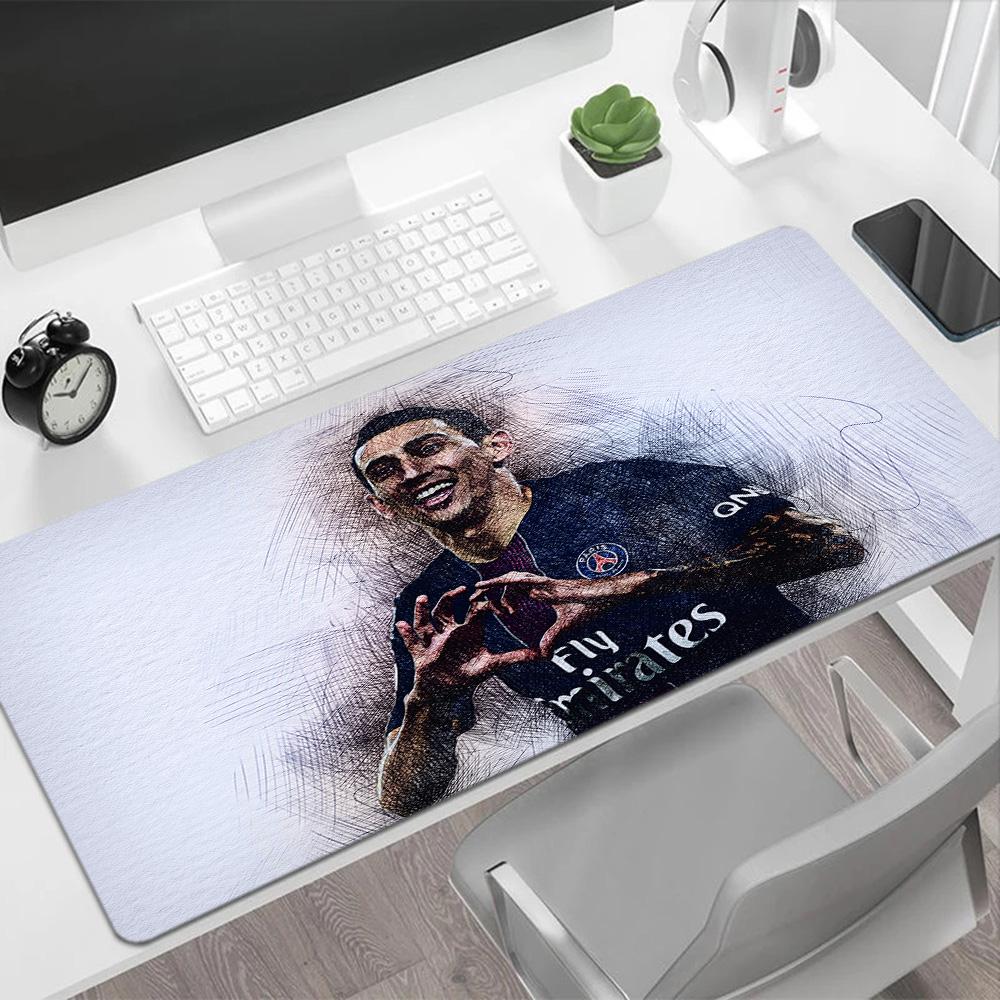 Player Celebrates Victory Moment Large Mouse Pad Keyboard Pad Desktop Mouse Pad Non-Slip Rubber Base Office Desk Accessory