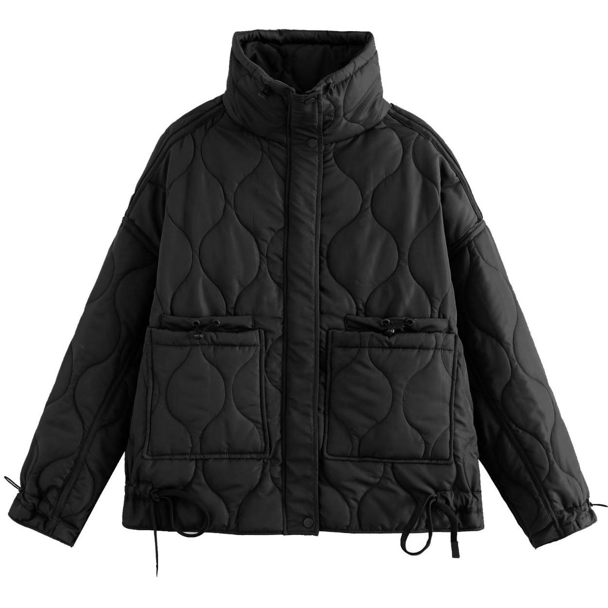 Женская хлопковая куртка в клетку с карманами и свободным воротником-стойкой — фото 3