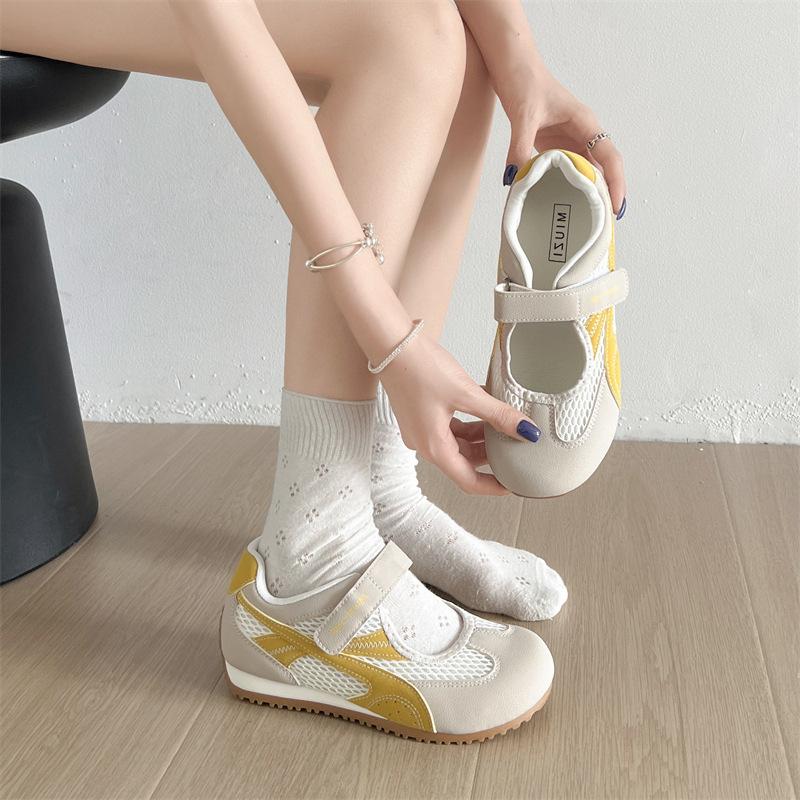 Yellow Retro Versatile Flat Bottom Inner Height-increasing Moral Training Shoes Women's 2025 New Summer Skirt Shallow Mouth Mary Jane Shoes