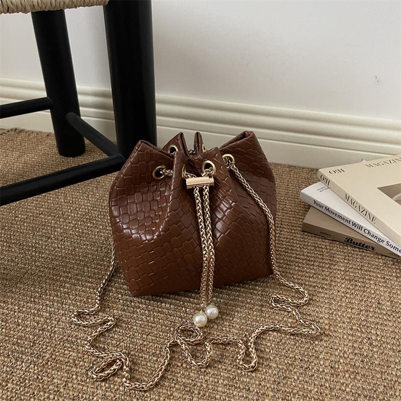 Fashion Woven Elegant Chain Bag for Women, Bucket Bag, Casual and High-end Single Shoulder Crossbody Bag