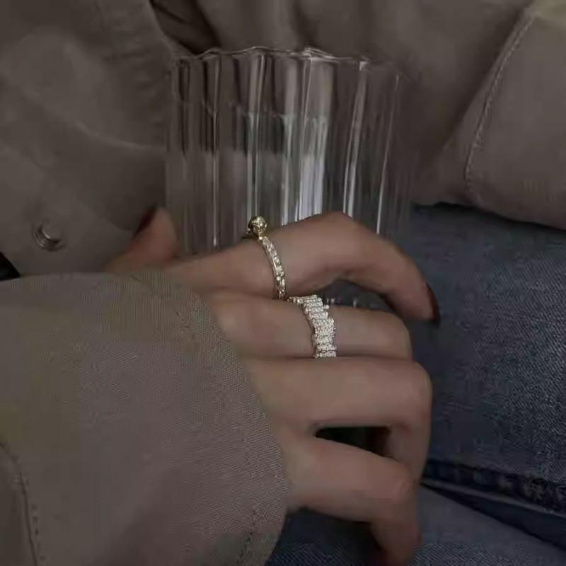 Beautifully Copper Crafted Ring With Unique Geometric And Pleated Features For Fashionable Women