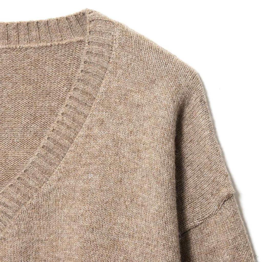 Spring Women's Solid V-neck Knitwear - Simple & Versatile Pullover
